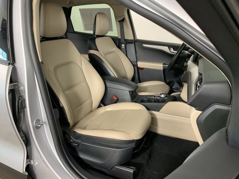 Used 2020 Ford Escape SEL image 36