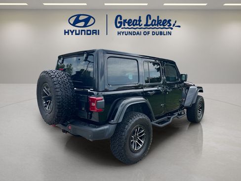 Used 2024 Jeep Wrangler Unlimited Rubicon AWD/4WD image 5