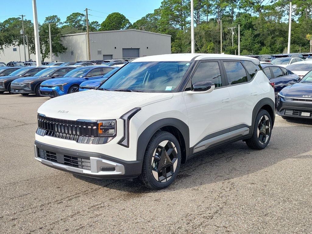 New 2027 Kia Seltos S FWD image 3