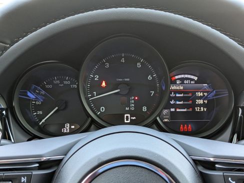 New 2026 Porsche Macan AWD/4WD image 16