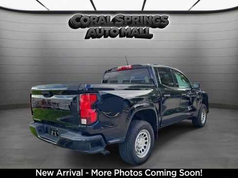 Used 2023 Chevrolet Colorado W/T image 3