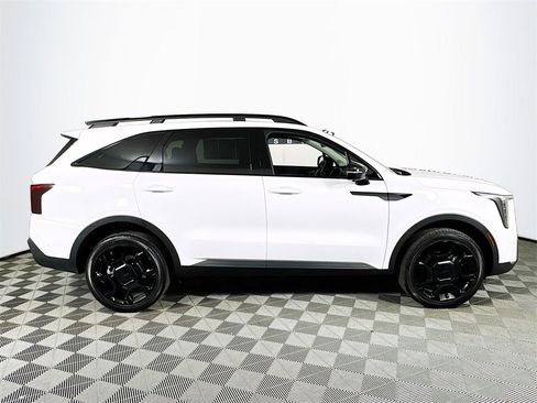 Used 2025 Kia Sorento SX image 8