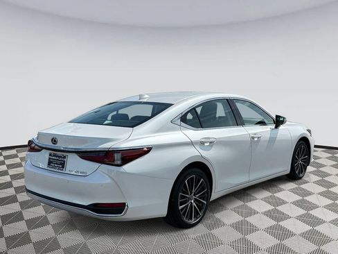 Used 2024 Lexus ES 250 w/ Premium Package AWD/4WD image 2