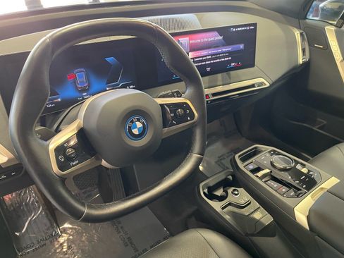 Used 2022 BMW iX xDrive50 w/ Premium Package AWD/4WD image 29