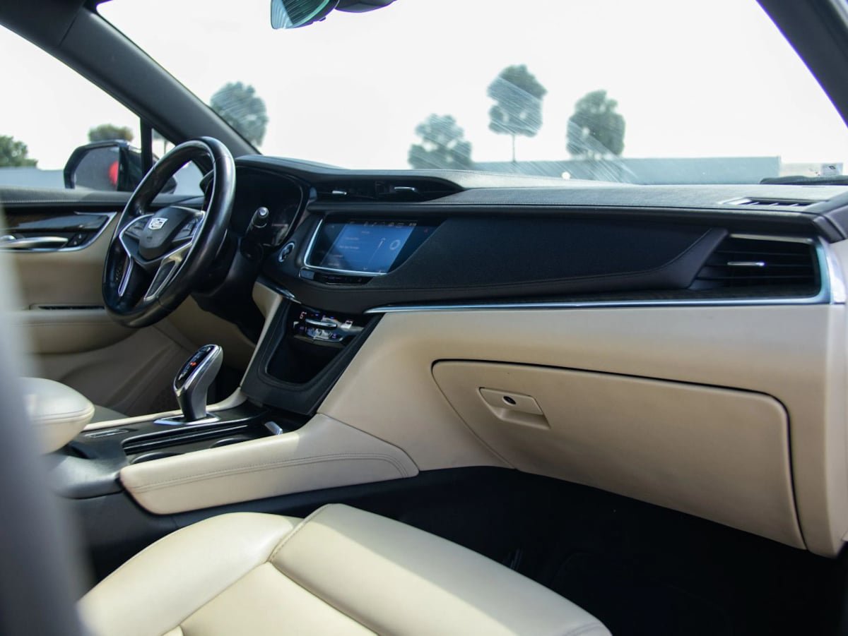 Used 2019 Cadillac XT5 FWD image 23