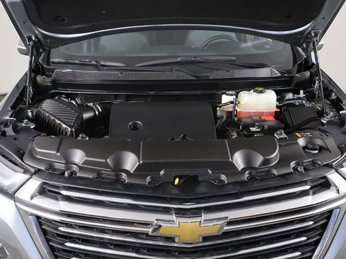 Used 2023 Chevrolet Traverse LT AWD/4WD image 18
