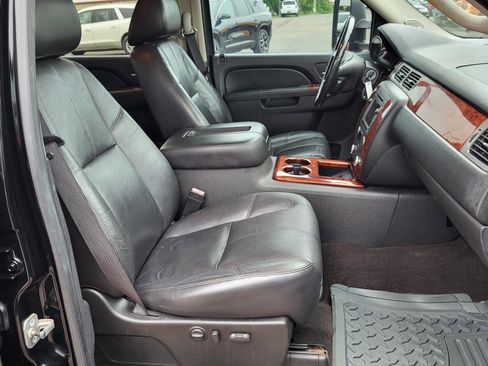 Used 2010 Chevrolet Silverado 3500 LTZ AWD/4WD image 10