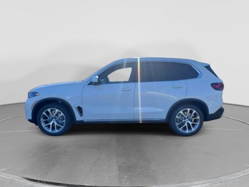 New 2026 BMW X5 sDrive40i RWD image 2