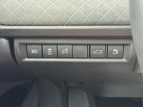 Used 2026 Toyota Camry XLE FWD image 25