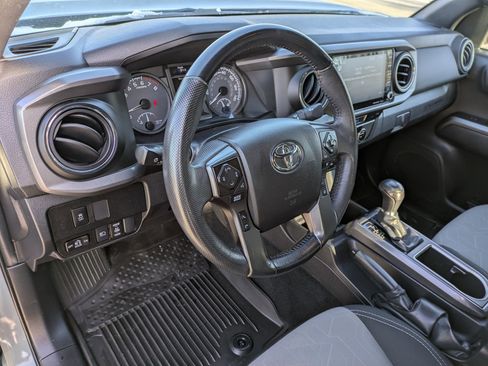 Used 2022 Toyota Tacoma 4x4 Double Cab image 12