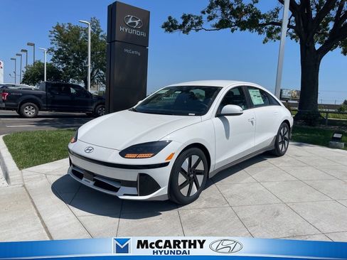 New 2025 Hyundai Ioniq 6 SE RWD image 1