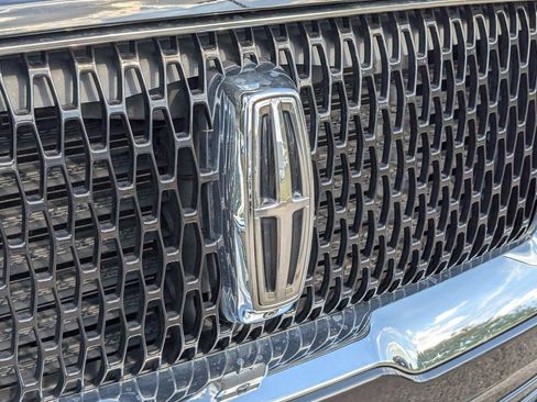 Used 2020 Lincoln Navigator L Reserve w/ Equipment Group 208A Reserve image 10