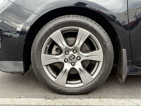 Used 2020 Toyota Sienna SE image 11