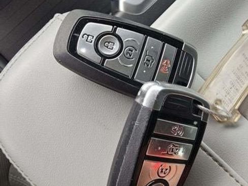 Used 2025 Ford Expedition Max Platinum w/ Driver's Package AWD/4WD image 20