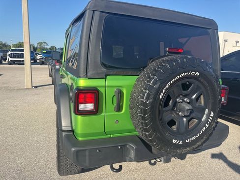 Used 2018 Jeep Wrangler Unlimited Sport image 5
