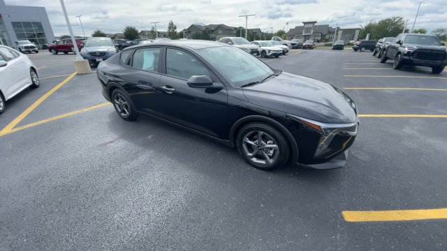 Used 2025 Kia K4 FWD image 4