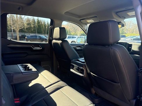 Used 2022 GMC Sierra 1500 SLT w/ SLT Premium Plus Package image 45