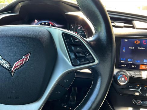 Used 2016 Chevrolet Corvette Stingray Coupe RWD image 8