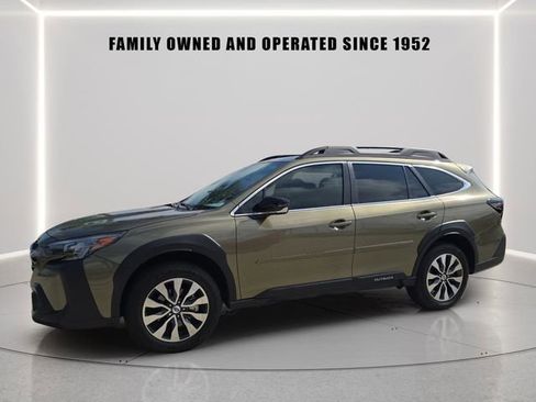 Certified 2023 Subaru Outback Limited AWD/4WD image 1
