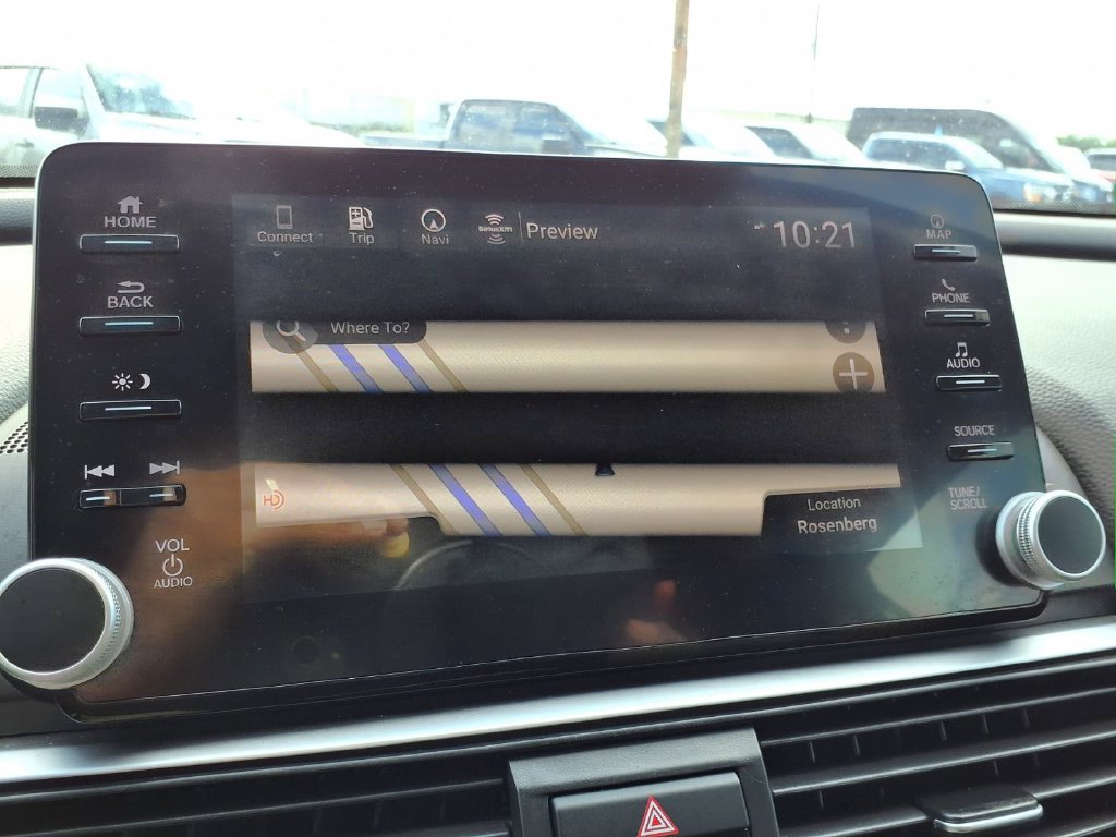Used 2018 Honda Accord Touring image 12