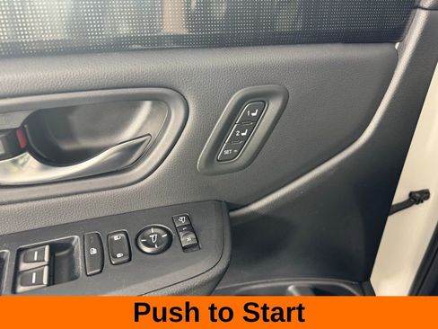 Used 2025 Honda Pilot Elite image 11