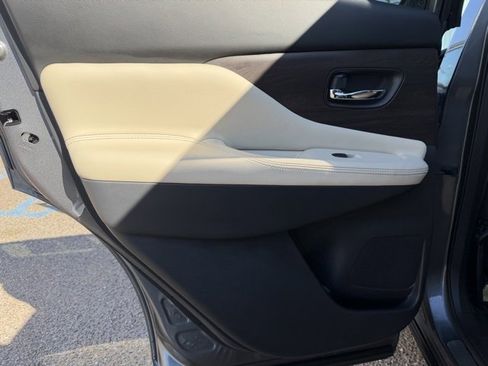 Certified 2023 Nissan Murano Platinum w/ Cargo Package image 14