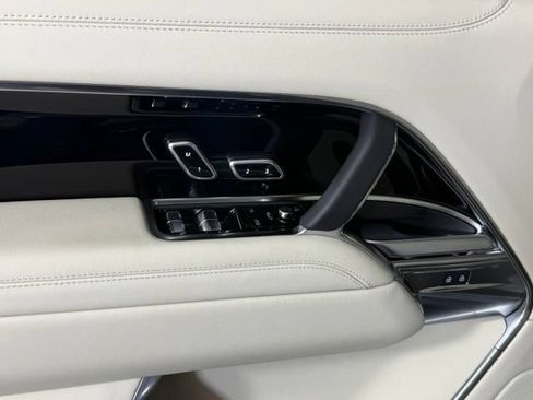 New 2026 Land Rover Range Rover SE AWD/4WD image 15