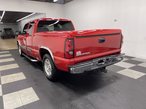 Used 2007 Chevrolet Silverado 1500 LT w/ Extended Cab Value Package image 2
