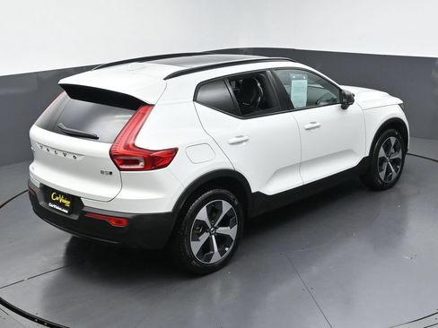 Used 2026 Volvo XC40 B5 Plus AWD/4WD image 44