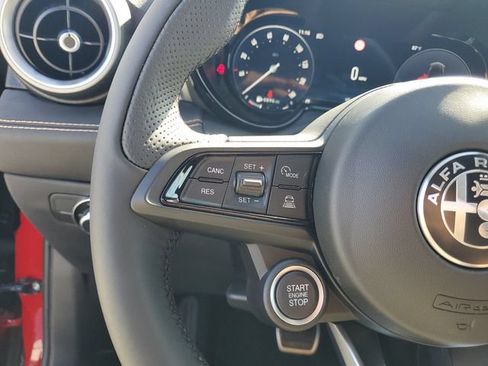 New 2025 Alfa Romeo Tonale AWD/4WD image 31
