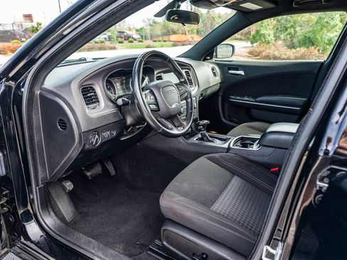 Used 2023 Dodge Charger SXT image 17