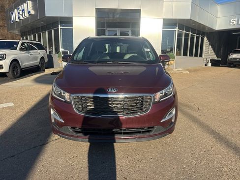 Used 2020 Kia Sedona LX image 2