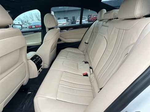 Used 2017 BMW 530i xDrive image 44