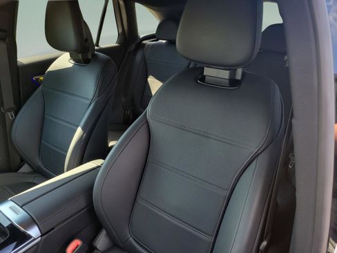 Certified 2025 Mercedes-Benz GLC 300 image 22