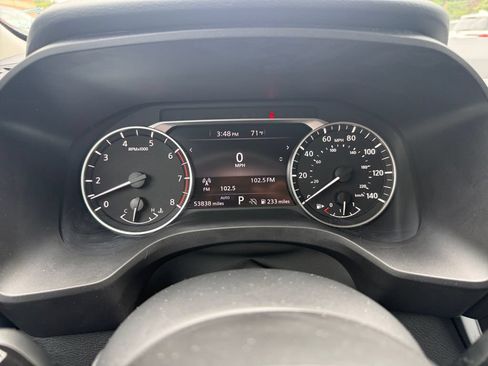 Used 2024 Nissan Rogue S AWD/4WD image 16
