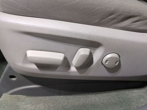 Used 2017 Toyota Sienna XLE image 19