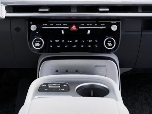 New 2026 Hyundai Ioniq 9 SEL w/ Tow & Go Package image 17