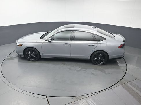 Used 2024 Honda Accord Sport image 37