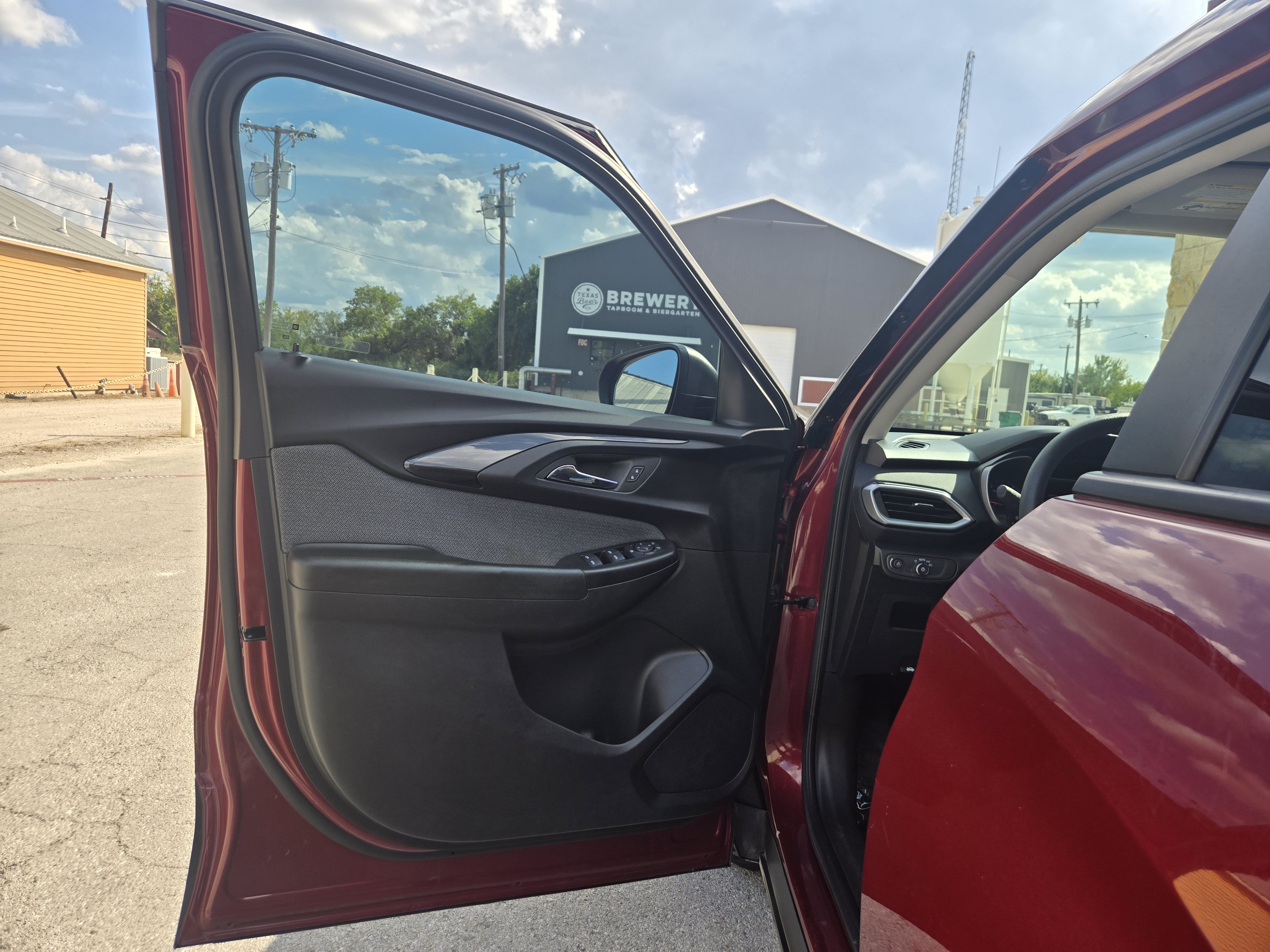 Used 2022 Chevrolet TrailBlazer LS FWD image 4