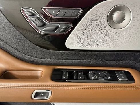 Used 2022 Lincoln Aviator Reserve w/ Equipment Group 201A image 16