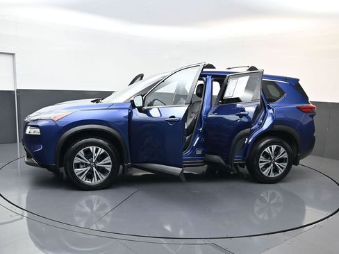 Used 2022 Nissan Rogue SV w/ SV Premium Package AWD/4WD image 32