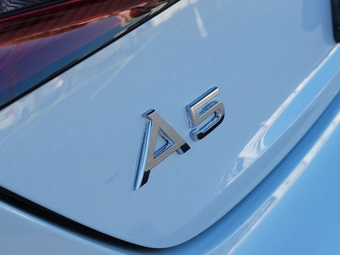 Used 2022 Audi A5 2.0T Premium Plus w/ Premium Plus image 5