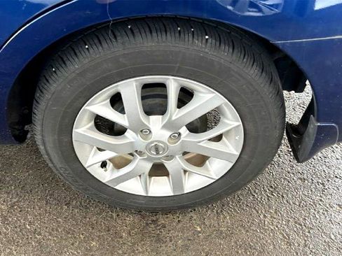 Used 2018 Nissan Versa SV w/ SV Special Edition Package image 6