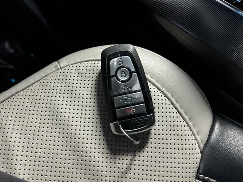 Used 2023 Ford F150 Lightning Platinum AWD/4WD image 31