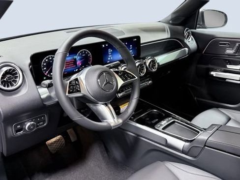 New 2026 Mercedes-Benz GLB 250 4MATIC image 5