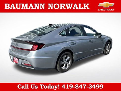 Used 2022 Hyundai Sonata SE w/ Cargo Package FWD image 4
