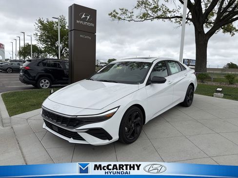New 2026 Hyundai Elantra SEL Sport FWD image 1