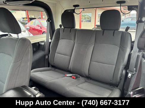 Used 2019 Jeep Wrangler Sport AWD/4WD image 9