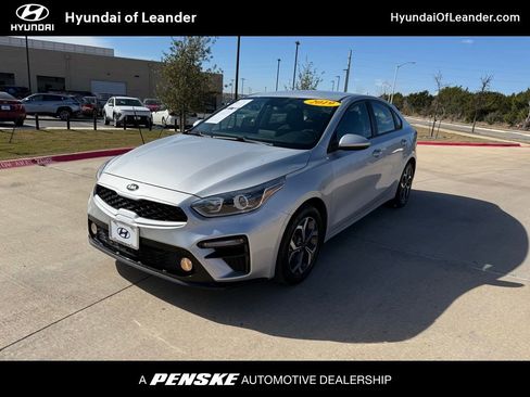 Used 2019 Kia Forte LXS image 1