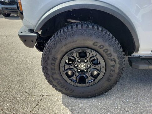 Certified 2024 Ford Bronco Wildtrak AWD/4WD image 8